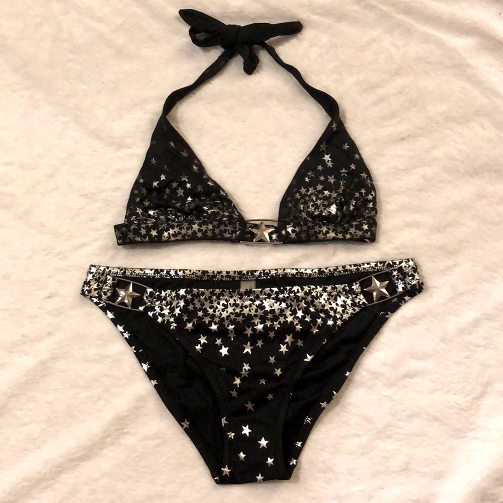 Victoria’s Secret bikini set